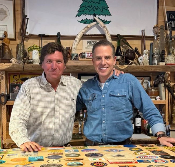 __0HOUR1_'s tweet photo. Gay couple buys gift shop in Maine. https://t.co/RnBw7t9WTQ