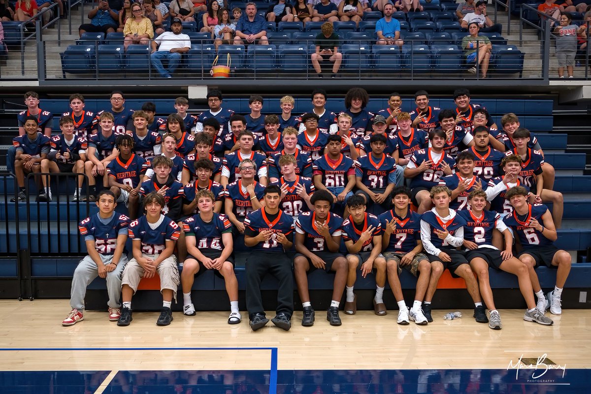 MarcBarryPhoto's tweet photo. Flight Day 2026 at HHS is always a great celebration of student athletes. 

@war_heritage @PaulADrps https://t.co/AWoJrvqr2W