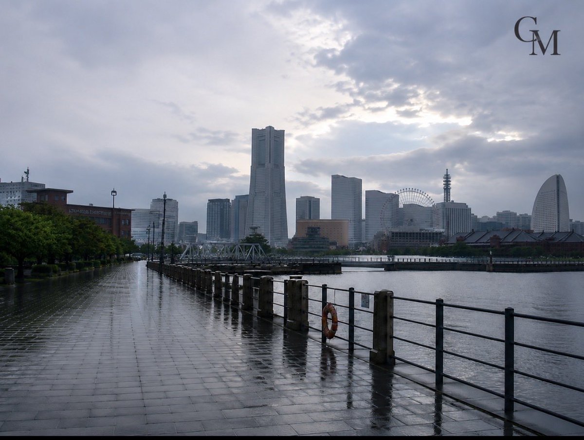 GMS_hop's tweet photo. おはようございます☔✨

今日の横浜は雨時々くもり
最高29℃／最低23℃の予報です🌧️

午後は雨が強まりそうなので
お出かけの方は傘をお忘れなく☂️

お盆期間も
G/M.Shopは通常どおり営業しています😊
ご注文分も順次発送中です📦✨

SUMMER SALEは8/16 23:59まで🔥

お休みの方も、お仕事の方も
本日も一日ご安全に⛑️✨