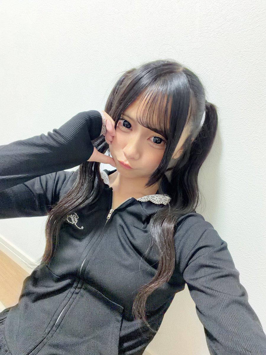 suiama_kurea's tweet photo. ねえ〜もっとかわいくなりたい！ https://t.co/XZSuf9n8qs