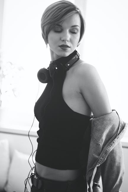 andersondoris21's tweet photo. 在海边遇见小鸟这一刻值得永远珍藏。Ava 在山间小路和 Joseph kerry mathie🍮 https://t.co/5U2vo0tU7B