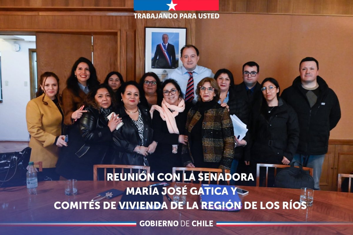 MinistroPoduje's tweet photo. Hoy nos reunimos con la senadora María José Gatica y representantes de distintos comités de vivienda de la Región de Los Ríos para revisar proyectos que llevan años esperando y que necesitan destrabar trámites para poder avanzar.

Conversamos sobre los proyectos Collico, Juncos de Paillao, Trem Trem Mapu, Koyan Newen y Villa El Sol, identificando los principales nudos y las gestiones necesarias para acelerar cada proceso.

Hay familias que llevan 10, 12, 18 e incluso 22 años esperando una respuesta. No podemos permitir que sigan pasando los años sin avanzar.

Vamos a seguir empujando cada proyecto, buscando alternativas y acelerando los procesos para que más familias de Los Ríos puedan cumplir el sueño de la casa propia.

🇨🇱 #ChilePaísDePropietarios