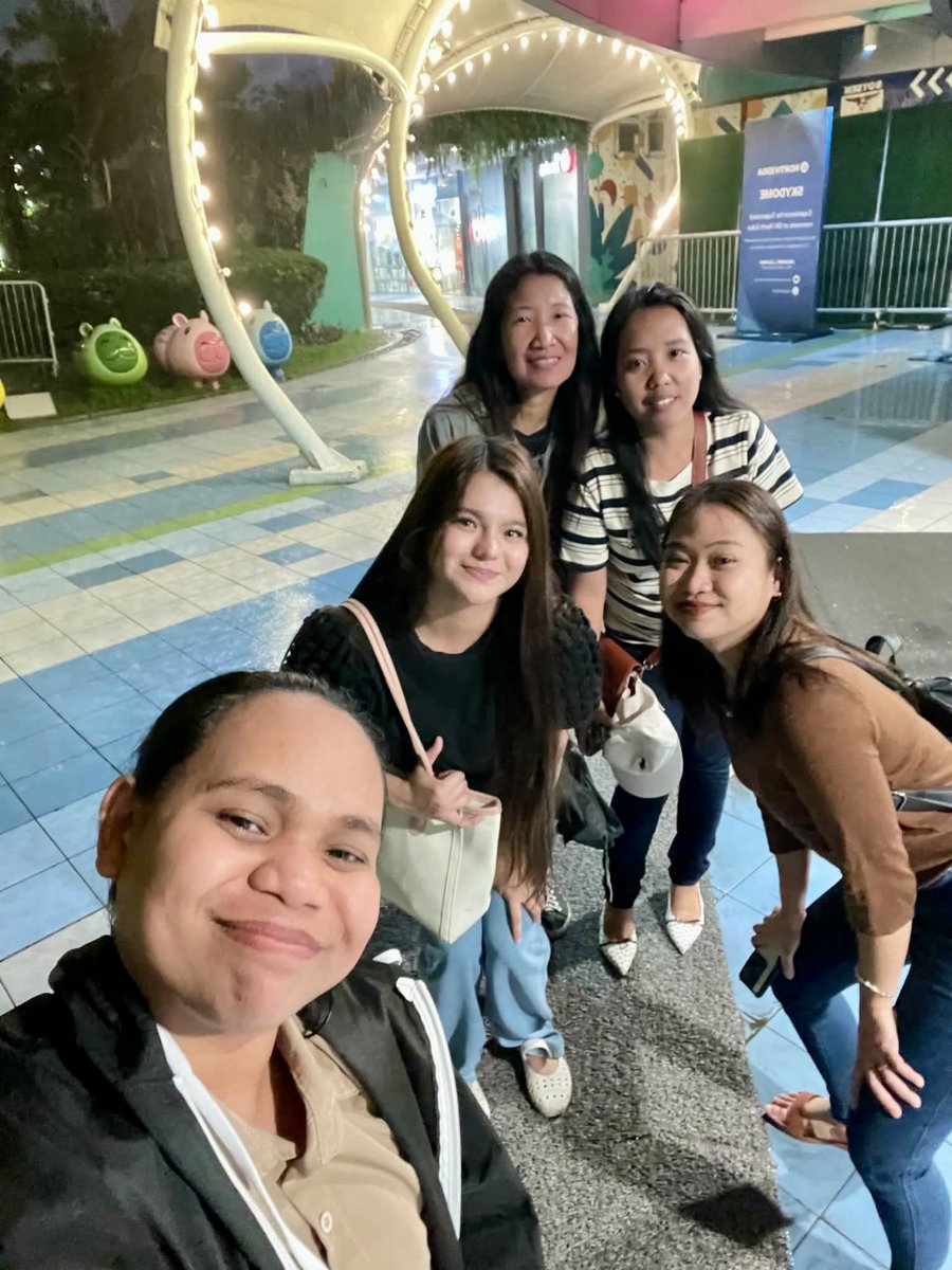 officialSNJfam_'s tweet photo. Sissys spotted! #HB2Me  #HB2meparty #Cornerstoneartist #HB2mepremierenight https://t.co/YEz6DGhxmi