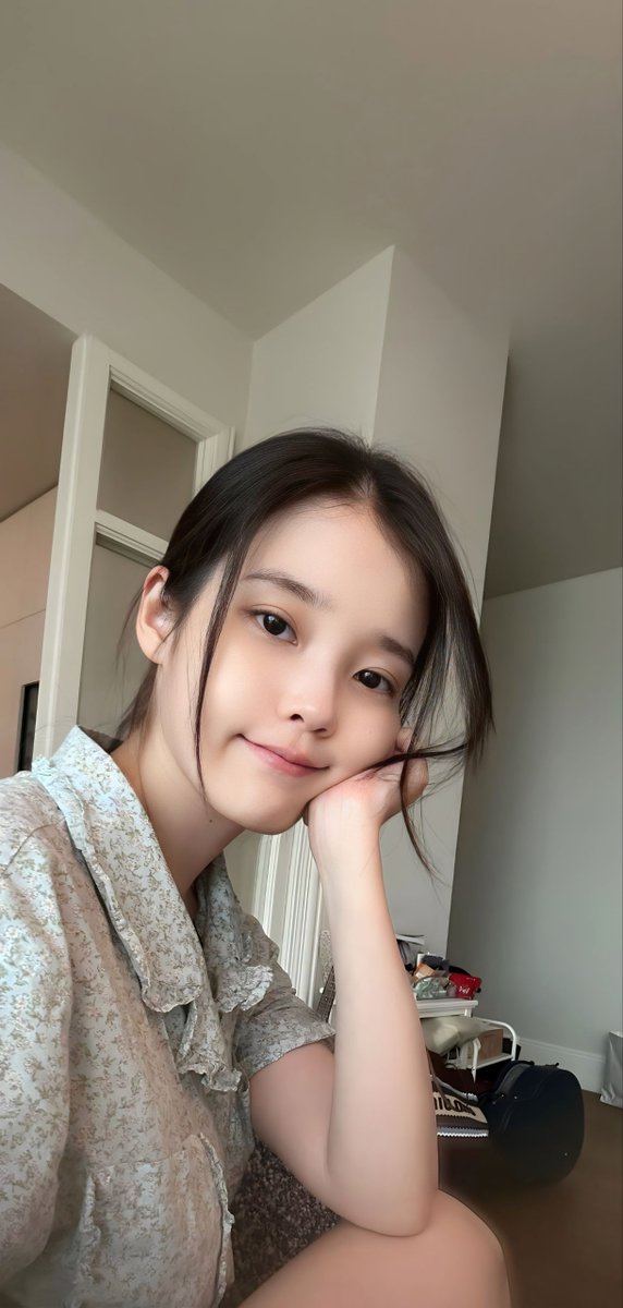 wyjc516's tweet photo. 아이유시
IU Instagram-PJ
mobile wallpaper 
#아이유 #IU https://t.co/qFi24kKIWg