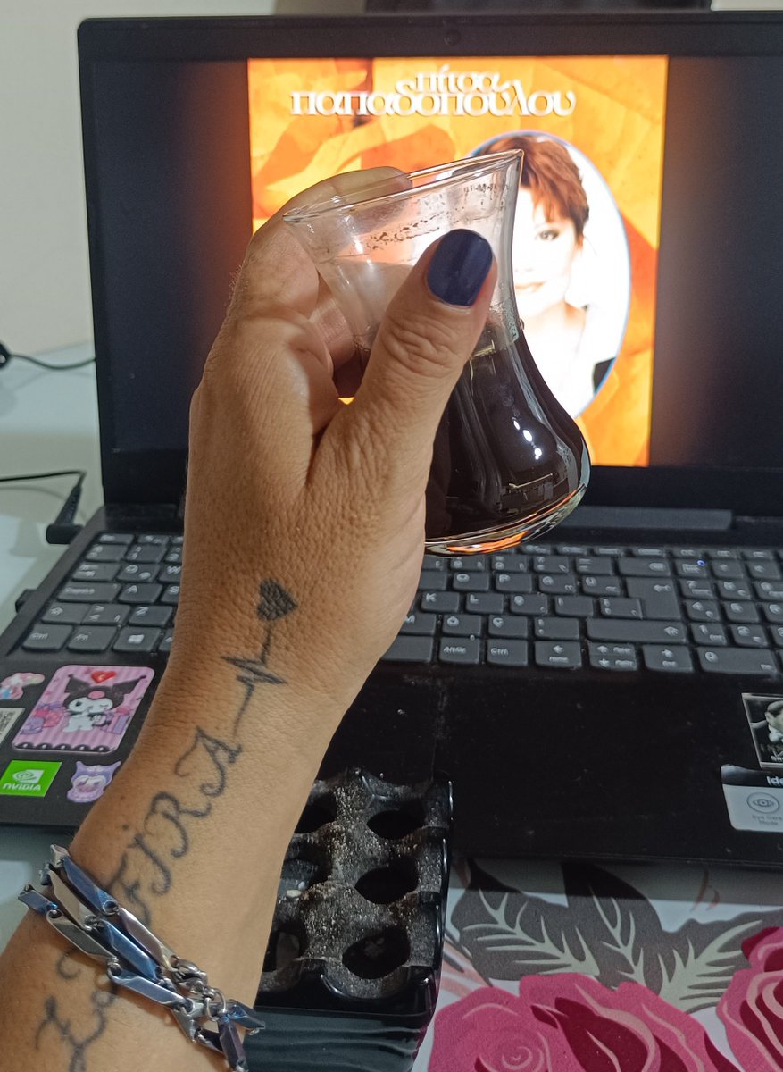 CENEH20's tweet photo. Seni ilk gördüğümde yaran vardı başkasına kanayan..
Ben seni yaralarına rağmen sevdim..
Peki söylesene #Adamim
Sen benden kimin intikamını aldın da böylesi kapanmayan bir yara açtın...
#GeceyeNotum
#Kalinýchta
#Mindig jársz a fejemben
#Iskakh da znaesh https://t.co/8PJrVGY3k1