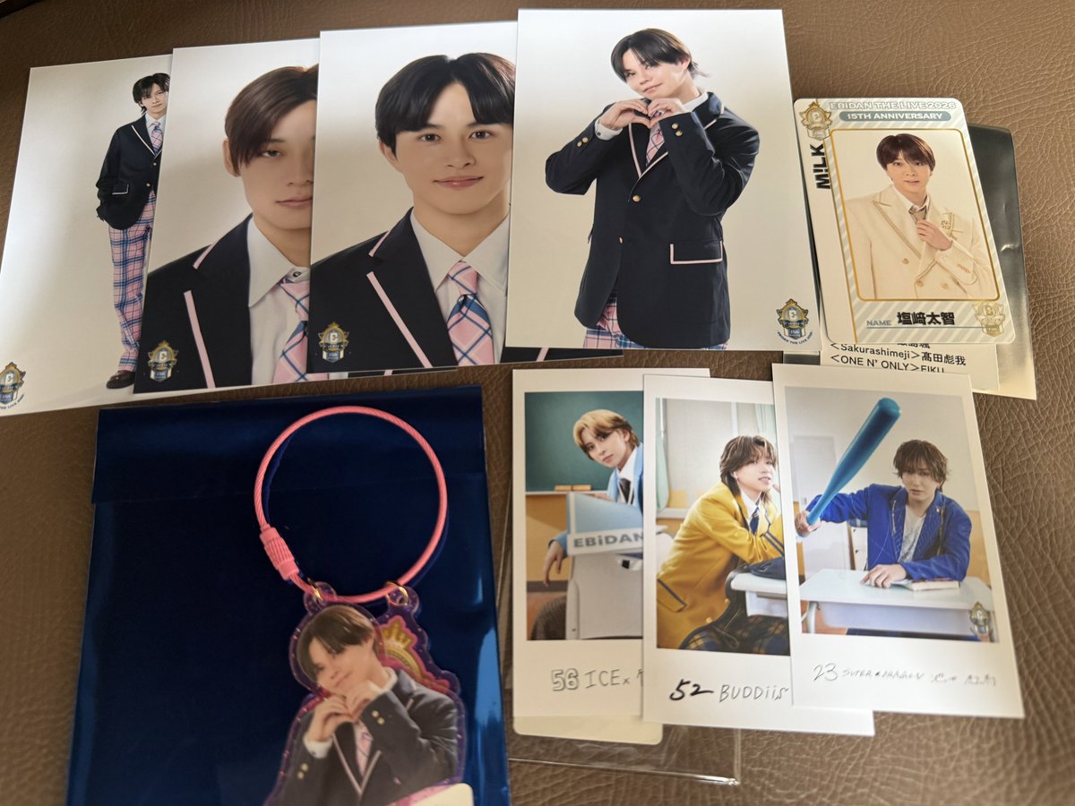 7biwtz's tweet photo. EBiDAN THE LIVE 2026 エビライ 交換 ランダム アクキー

【譲】アクキーカイ

【求】アクキータカシ

8/13エビライにて手渡し希望です
お心当たりある方はお気軽にお声かけください。 https://t.co/rZMgMtaBck