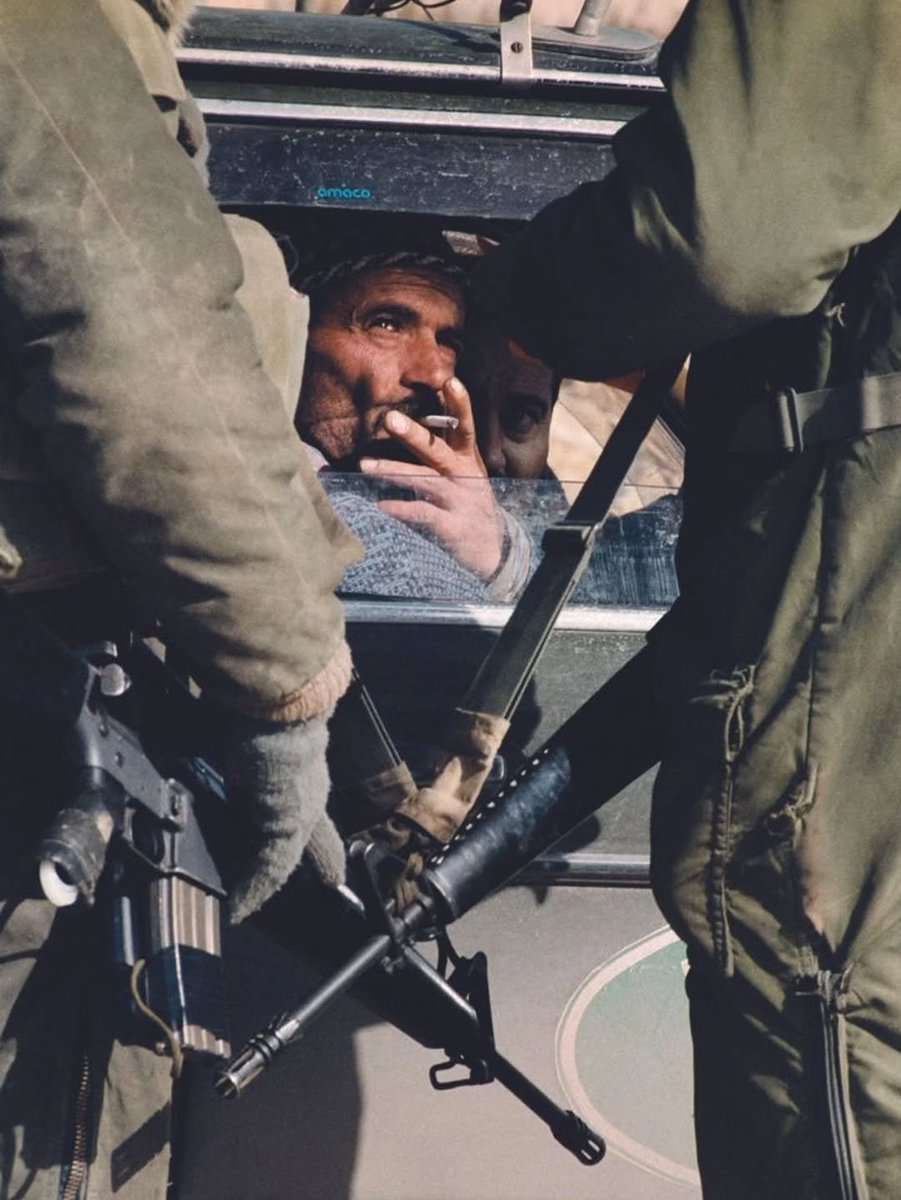 Iman4ii's tweet photo. 1992 Palestinan https://t.co/YTsI2UZbue