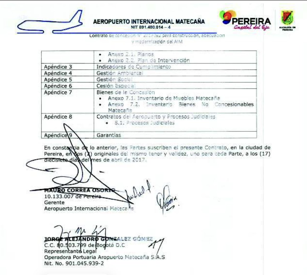 Melquisedec70's tweet photo. Atentos. Datos.
La firma Inzignia Construction S.A., (antes CSS Constructores S.A.) es la concesionaria, constructora, operadora y responsable del moderno @AeroMatecana de Pereira, que hoy colapsó por el sismo, con 3 personas muertas.

- La concesión la firmó el "Aeropuerto Internacional Matecaña de Pereira", establecimiento público municipal, dueño del aeródromo, en abril de 2017. 

- Inzignia (antes CSS) ganó la licitación pública abierta por el aeropuerto en 2015. El representante legal de Inzignia, al firmar la concesión y actualmente, es Jorge Alejandro González Gómez.

- Las obras de modernización fueron inauguradas en agosto de 2020, en medio de la pandemia. Fue presentado como el más moderno del país; se le construyeron cinco niveles en 23.000 metros cuadrados; cuenta con 450 parqueaderos, 55 locales comerciales, ocho escaleras eléctricas y ocho ascensores.