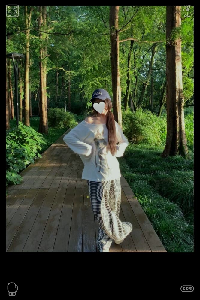 hirochaaan123's tweet photo. Skywalk adventures deliver the thrill of walking at great heights. The see-through walkway allows visitors to stride through the skies while taking in panoramic views of mountains and waterways. 🦡 Fruit Shop The atmosphere here is inviting and cozy. https://t.co/4v9z6EM4Kq