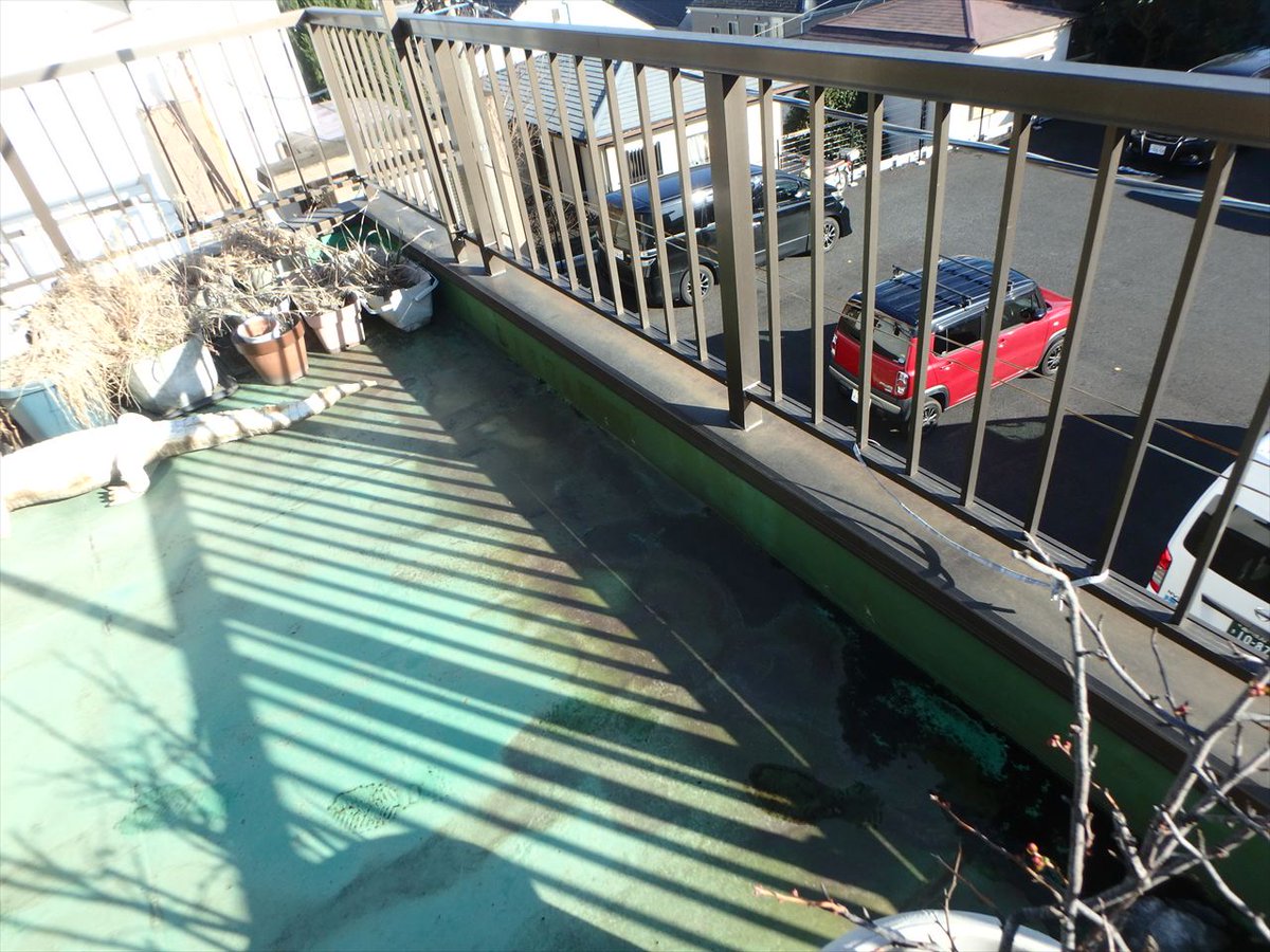 suncolour1's tweet photo. 【緊急】台風15号接近中！ベランダ、バルコニー、屋上の排水口を確認してください！→https://t.co/ADnGe3joRx https://t.co/Tub4Drz5J9