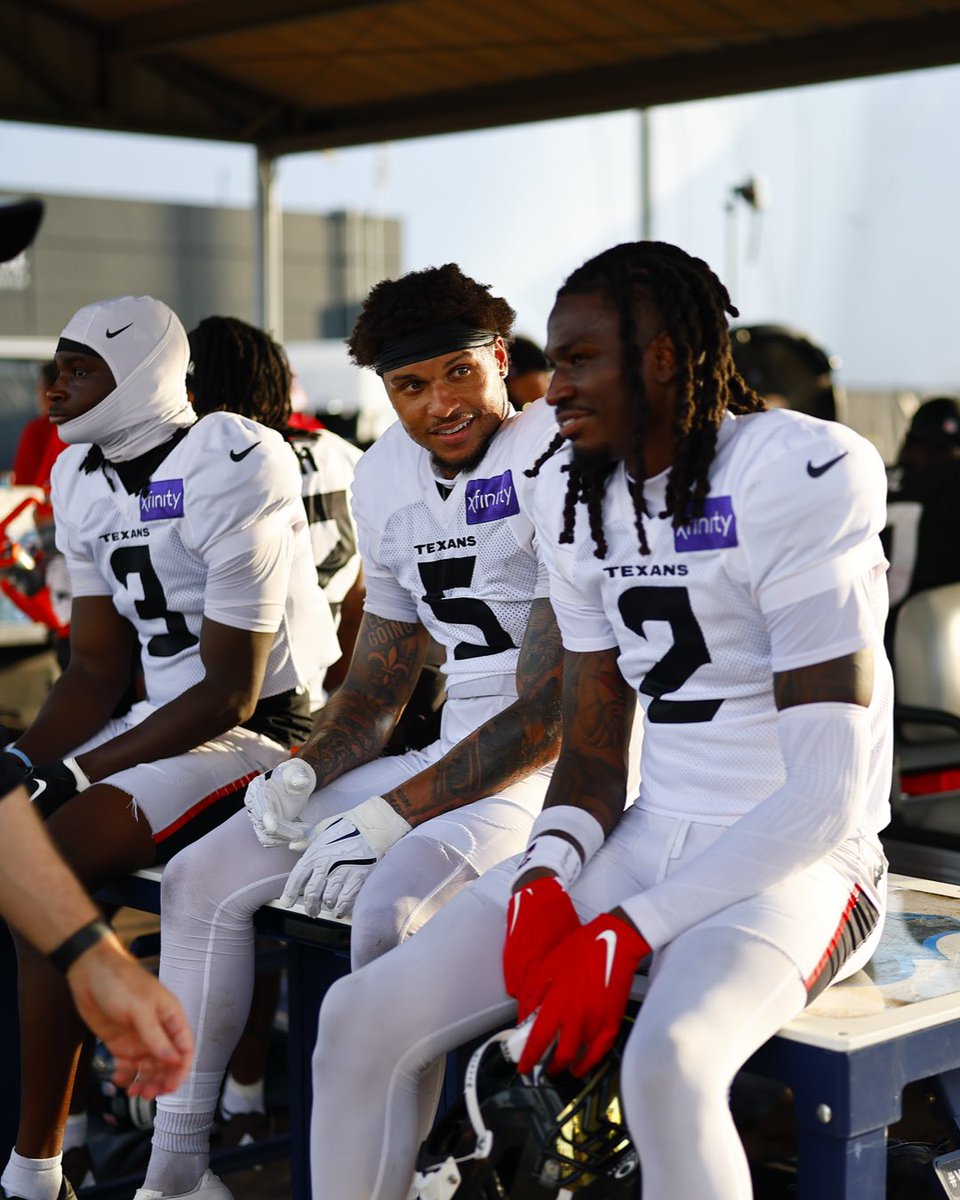 HoustonTexans's tweet photo. Yea...they're really like that 🤷 https://t.co/B11OliWmGi