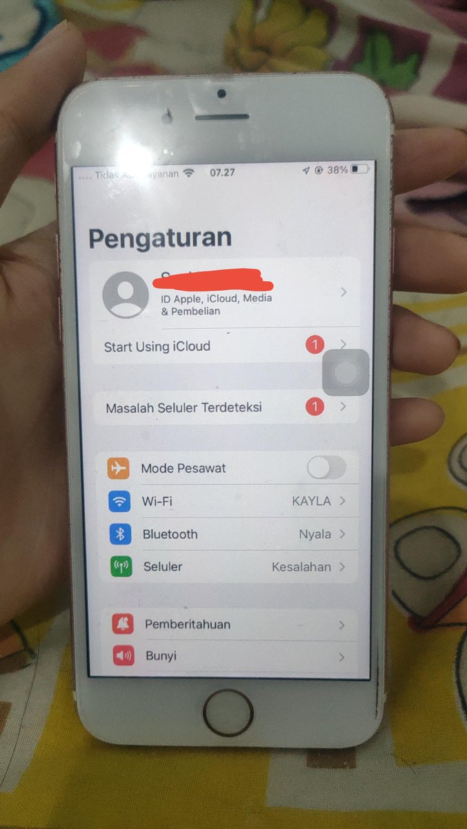 jakekayang's tweet photo. mau jual iphone 6s plase lagi BU banget #zonauangㅤ #wts #iphone https://t.co/mtSh1SMnHb