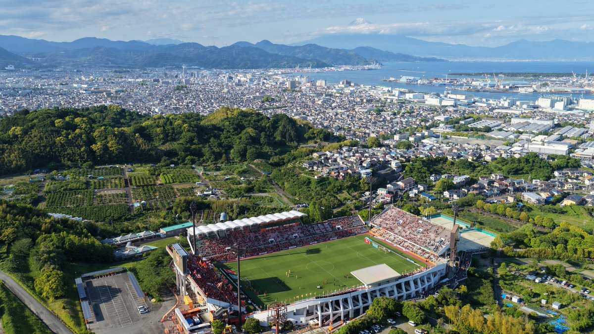 IAIstadium1991's tweet photo. 今日は　#山の日

日本平の山⛰️の麓にある

#アイスタ

からは、
日本一の山🗻富士山をご覧いただけます👏

#spulse #スタジアム https://t.co/zSJT8zgQgI