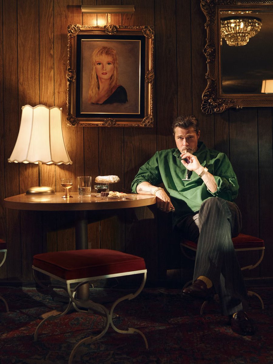 Lotusmagazines's tweet photo. Brad Pitt, verdiği yeni röportajda yedi yıl boyunca hiç alkol tüketmediği döneminin sona erdiğini ve tekrar içki içmeye başladığını açıkladı.

62 yaşındaki oyuncu, Angelina Jolie ile ayrılık sürecinin ardından alkolü tamamen bırakmış ve 12 adımlı bir destek programına katılmıştı. https://t.co/HfWq7VTYXw