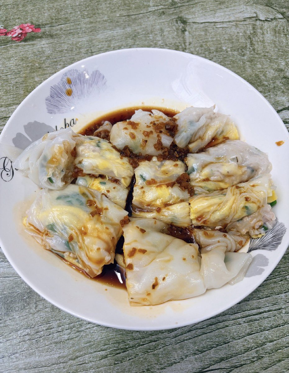 Bevispvig's tweet photo. 夯爆了😋

这份肉蛋肠，7块 https://t.co/lllQWMKO9Q
