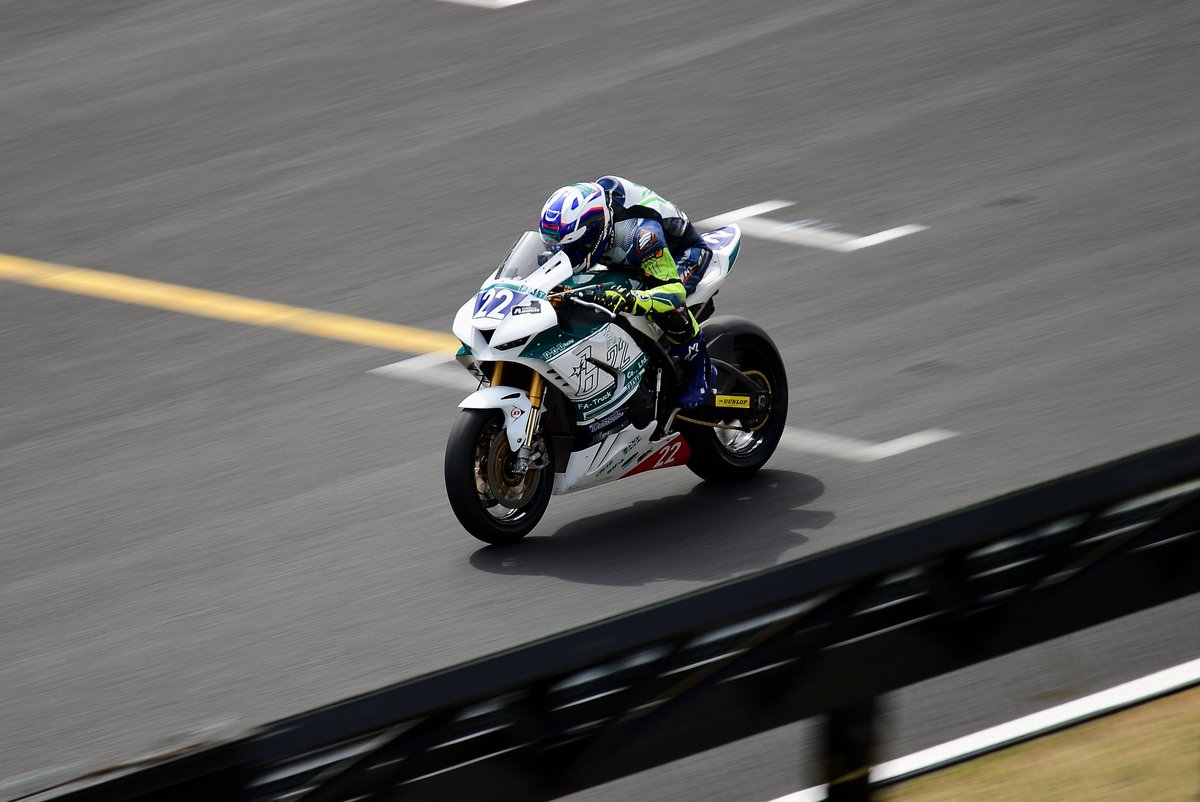 kane24170585's tweet photo. 2026 鈴鹿サンデーロードレース 第3戦🏁
ナショナルST1000
Team MERCURY with 72Project
#竹中淳雄 選手
開幕戦から3戦連続の2位表彰台🥈
#TeamMERCURY #72Project @72Project2025
#鈴鹿サンデーロードレース #ナショナルST1000 https://t.co/pteWTmrCqj
