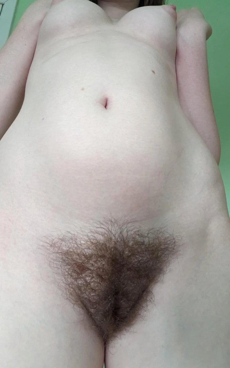 ptite_poulette's tweet photo. Do u like a full bush like this? https://t.co/jaAl1KaEbS