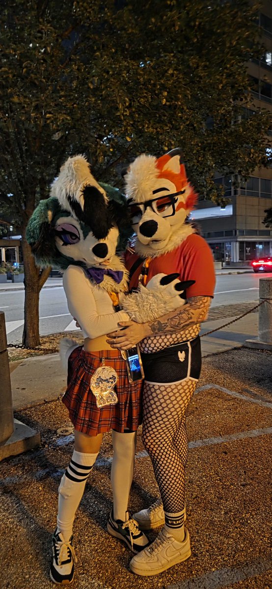 Lycanroxxx's tweet photo. Another amazing Furrydelphia!! my time was cut short this con, but I met so many chill people and partied a bunch. Stay wild Philly and can't wait for next year. ❤️ https://t.co/6Qc9ZlVzRE