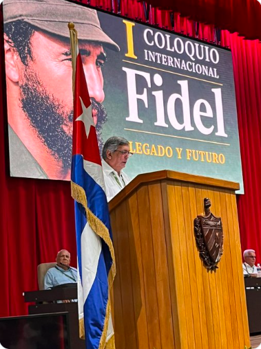 Iherreraa's tweet photo. Lautaro Carmona hablándole a los únicos que comen en Cuba, a los dictadores cubanos. https://t.co/EnXYA7J1hU