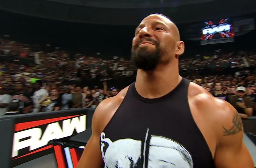 FadeAwayMedia's tweet photo. TWO OF THE FUTURE FACES OF THE COMPANY EYEING EACH OTHER DOWN 

HERE WE GO 

#WWERAW https://t.co/iQQf4c5TeB