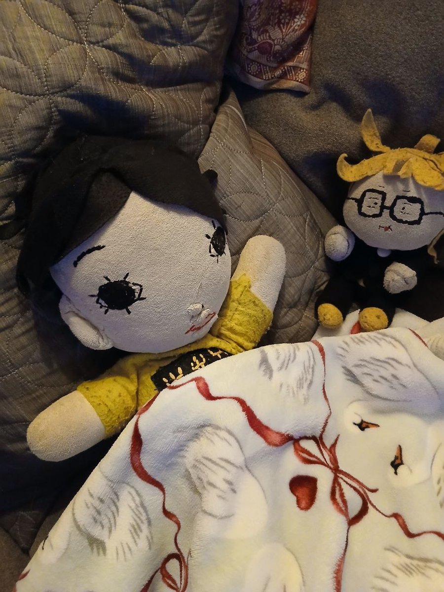 captain_howdie's tweet photo. mitsuo's head is the firmest, finest pillow https://t.co/92e9gAUVxs