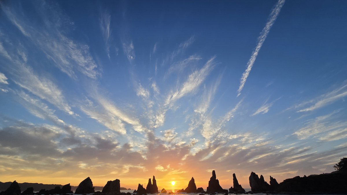 loyal_zensyo's tweet photo. めっちゃ朝日🌅 https://t.co/D1khz9dQy4
