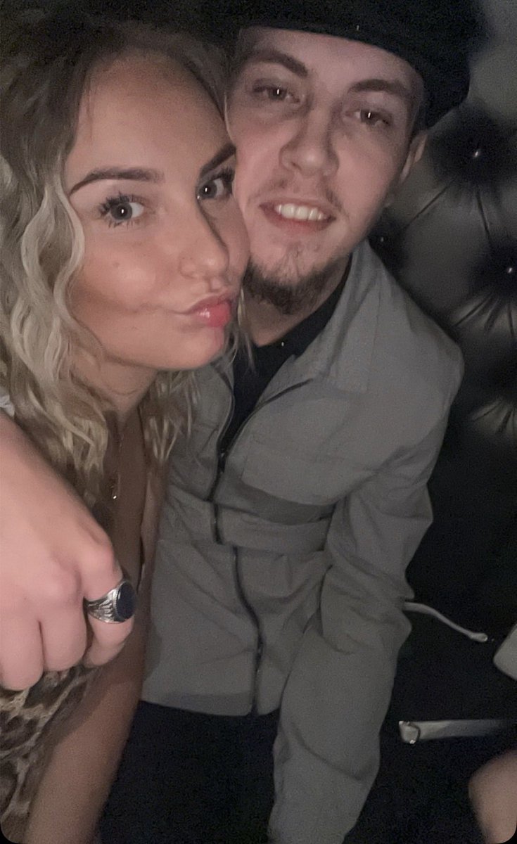 Tedgdtu's tweet photo. This loser wanted his sexy bitch posted!!
Dm me with tribs of her💦 #slut #cuck https://t.co/mxvZgWknIe