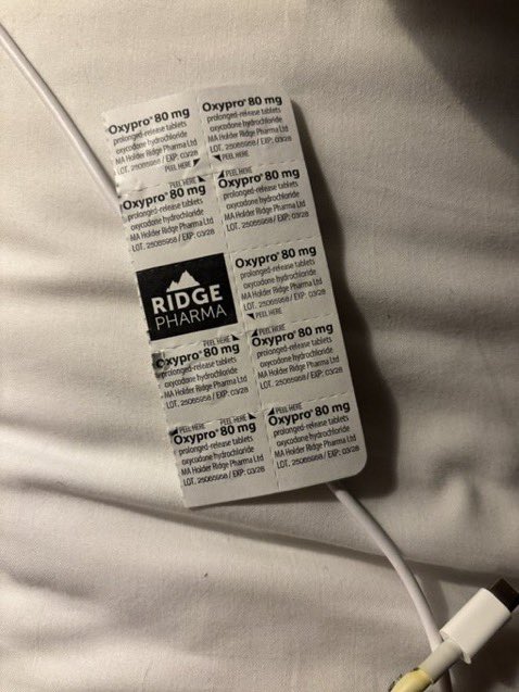 RAIKENVAMPIER's tweet photo. OXY 80MG 🔥#drugtwt #geeker #GHSP  #drugtwtlat https://t.co/lk7q9h2VqJ