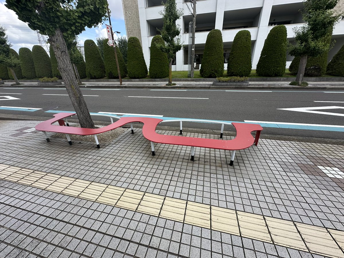 ECE44ayaseP's tweet photo. 今回の夏休みの旅の目的地到着！

鯖江のめがね会館！！ https://t.co/tIwtJCOqQS