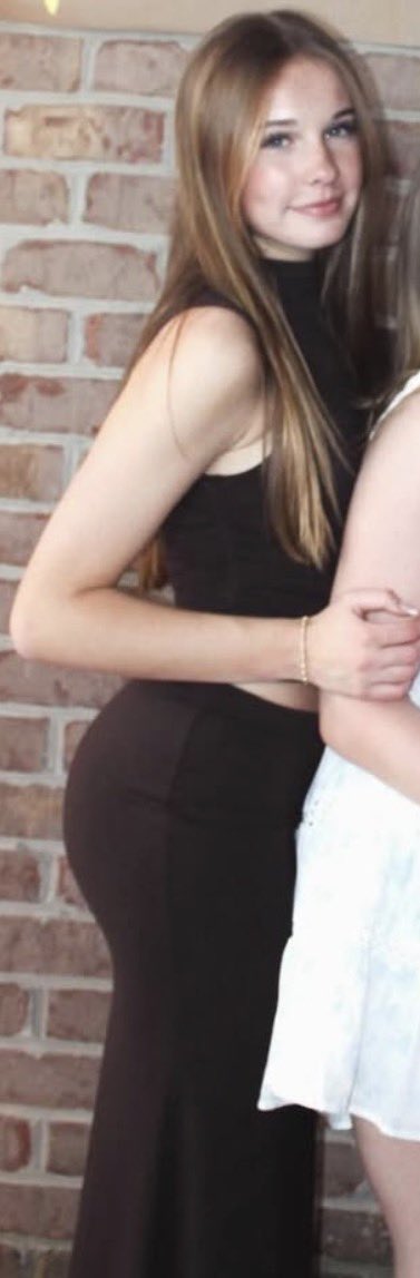 EmmaRhodencuck's tweet photo. Who would rape and kidnap Emma? https://t.co/qgFYzZKg7p