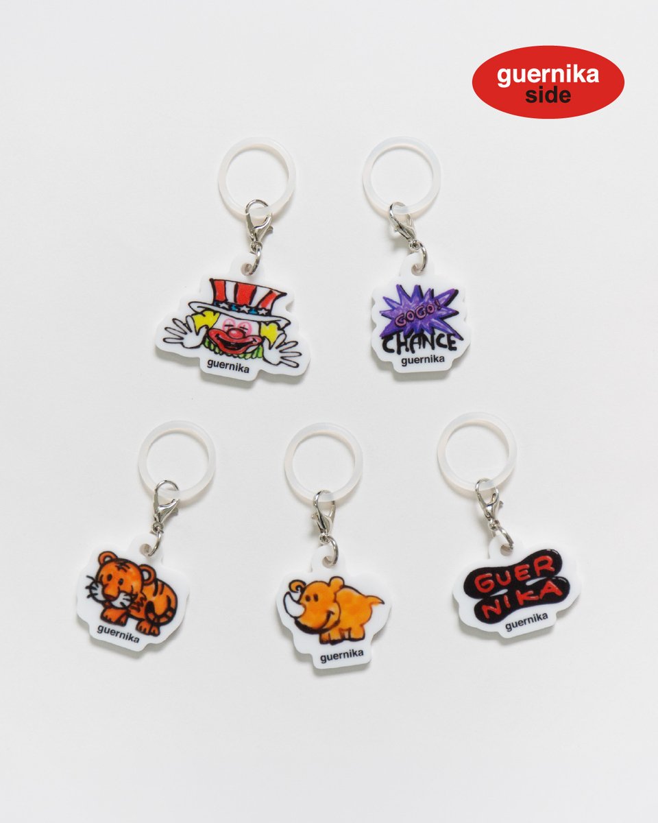 guernika_jpn's tweet photo. 【guernika × JUGGLER】guernika初のカプセルトイが登場！

「リバーシブルめじるしアクリルチャーム」全5種、500円（税込）。
2026年9月より東海地区のパチンコホール限定で発売予定です。

詳しくはこちら☟
https://t.co/mP8ERVhPl5

#juggler #ジャグラー
#guernika https://t.co/xKAl7Ibrzx