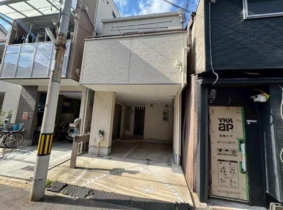SSK3397's tweet photo. 大阪メトロ堺筋線天下茶屋駅徒歩圏内のペット飼育可能な一戸建て賃貸募集開始♪間取りは4LDKです♪
#SSK株式会社 #大阪市西成区 #天下茶屋東 #賃貸戸建て #不動産
https://t.co/wScULZe4Vx https://t.co/V2b06uiosR