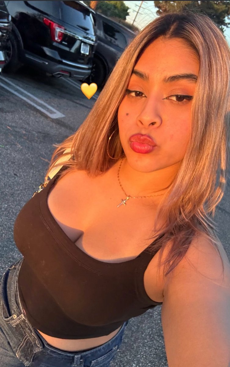 i5uspom's tweet photo. Cucks love sending their gf for exposure 

Evelyn’s cuck bf put her for sale dm 

Send your irls gfs ex cousin’s 

#irl #gf #exposed #cuck #submission #nsfwtwt #bop #tribute #cumtrib #teen https://t.co/FJu082wwUU
