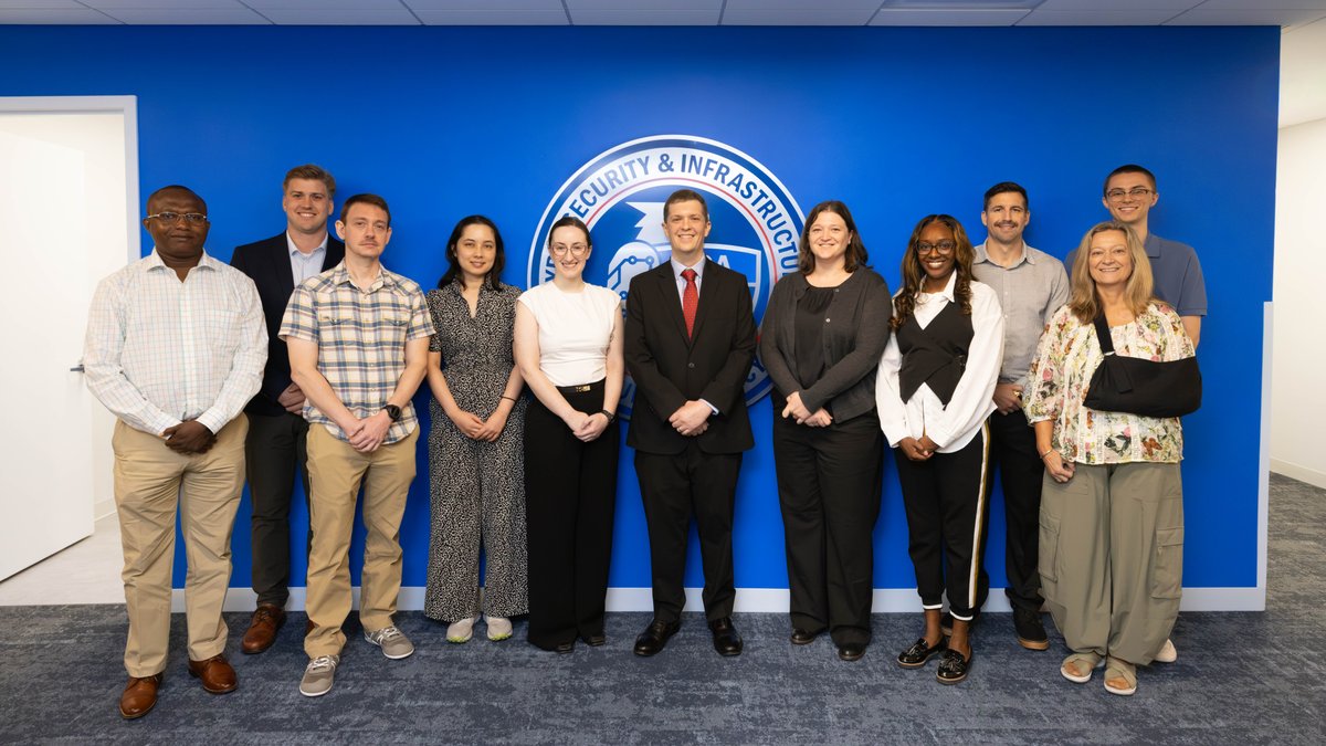 CISAgov's tweet photo. Join us in welcoming our newest group of employees! Sworn in by Acting Director Nick Andersen, they will help CISA strengthen cyber resilience, protect critical systems, and enable operational readiness. New positions are still being added; don’t miss out: https://t.co/arFjUkoBF4 https://t.co/7x3CpxKFvt
