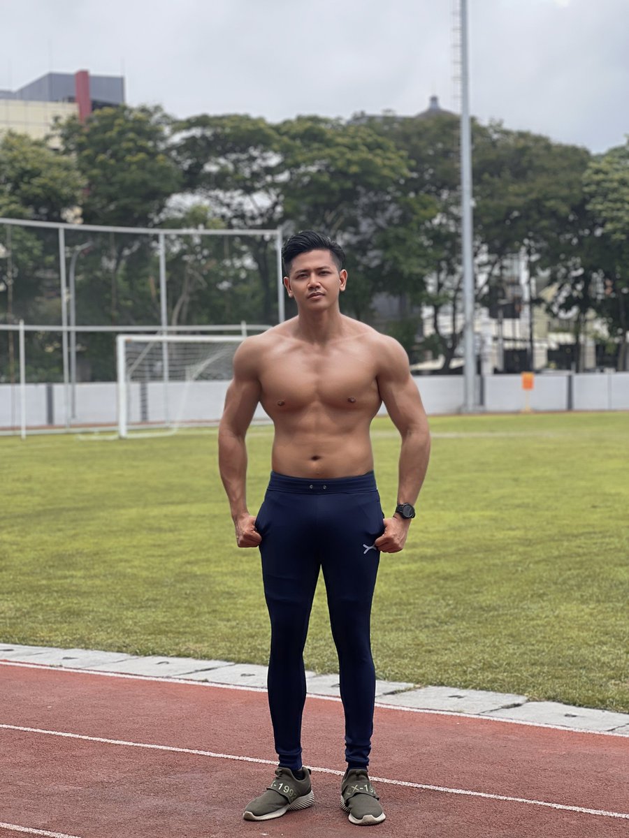 MuscleDaddySby's tweet photo. Lapangan Bogowonto
#Surabaya #Surabayarunner #Musclesurabaya #surabayamuscle https://t.co/MSERIpLSEV