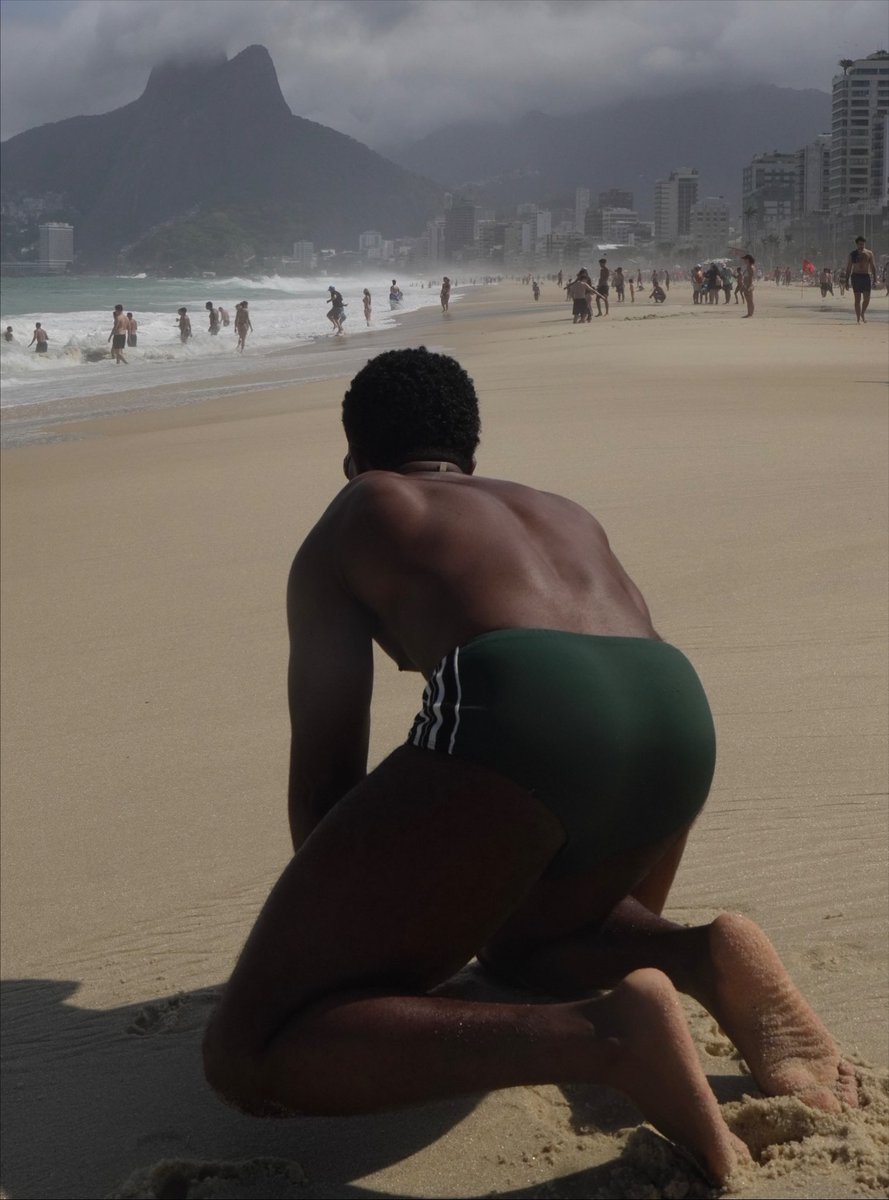 1anonimo99's tweet photo. Toma aqui seu corcovado  😈🔥 https://t.co/XmDBBATcYt