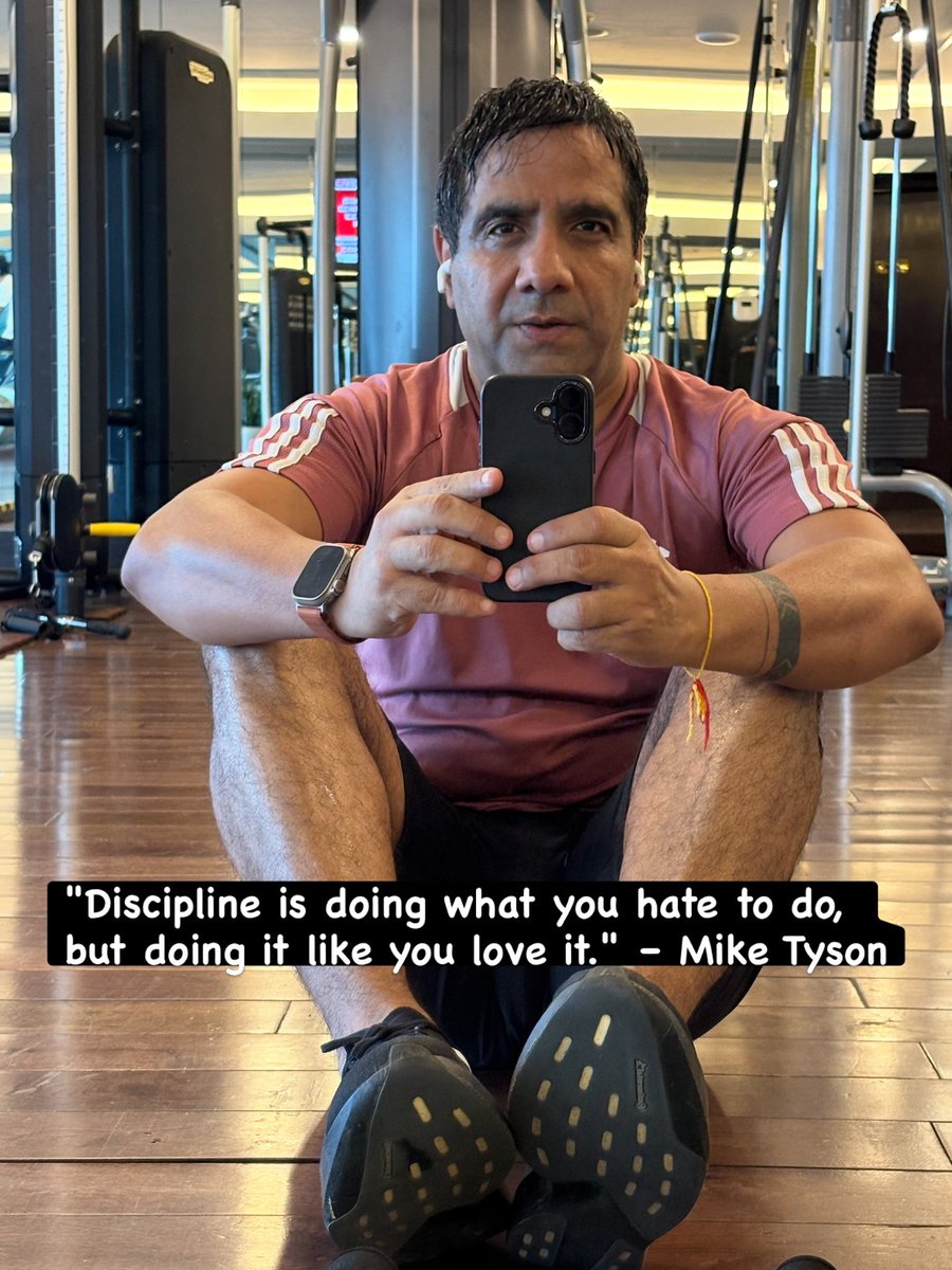 Vimalsumbly's tweet photo. Delhi always brings that mood. 
6 KM run + 1 hr 10 min of weight training. Work travel can stretch the day, but discipline keeps fitness on the agenda. The body may travel. The discipline shouldn’t.

#FitnessIsNewWealth #Discipline #Running #StrengthTraining #WorkTravel https://t.co/REByRDP5bS
