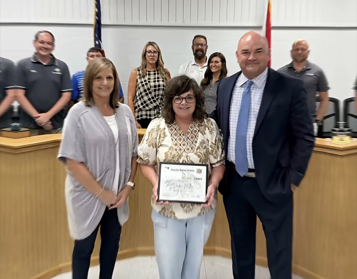 Jdavis_Neosho's tweet photo. BOE recognized Vondra Miller, South Elem teacher,  with the Spirit of Wildcat Award.  Vondra has advanced to the semifinalist round for the state teacher of the year. https://t.co/N3wkSKoHwR