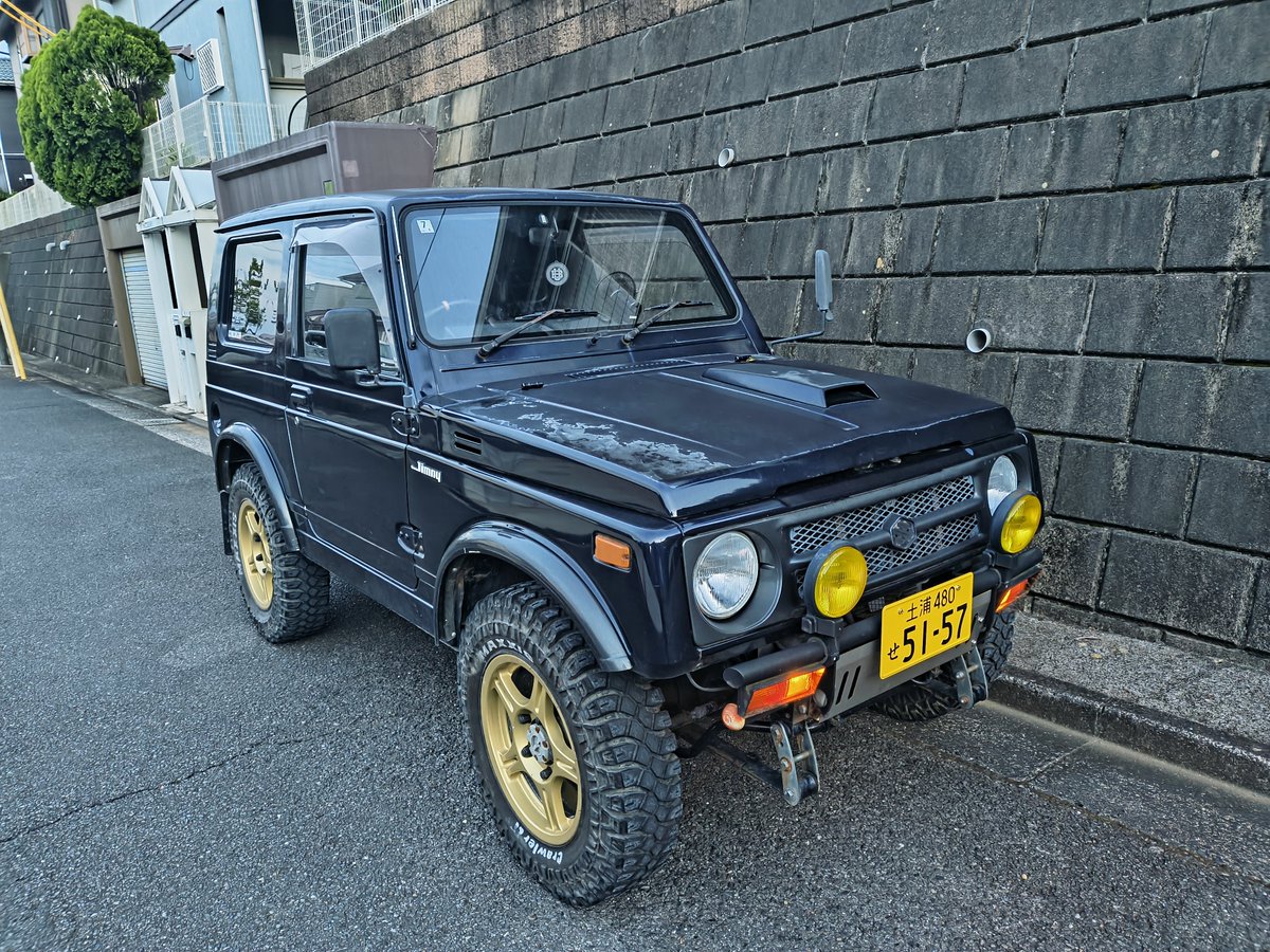 tayHood4's tweet photo. ジムニー　ja11 
マニュアル車
平成4年式
走行9万キロ弱
車検R9 7月
リフトアップ公認
吸気系HKS ブローオフ付き
側は年式なりです

車検もそこそこあるんで
とりあえず28万円

値段交渉、下取りも可能です

茨城県南エリアから
よろしくお願いします

#車売ります
#拡散希望
#ジムニー https://t.co/2gXBBtgSmn