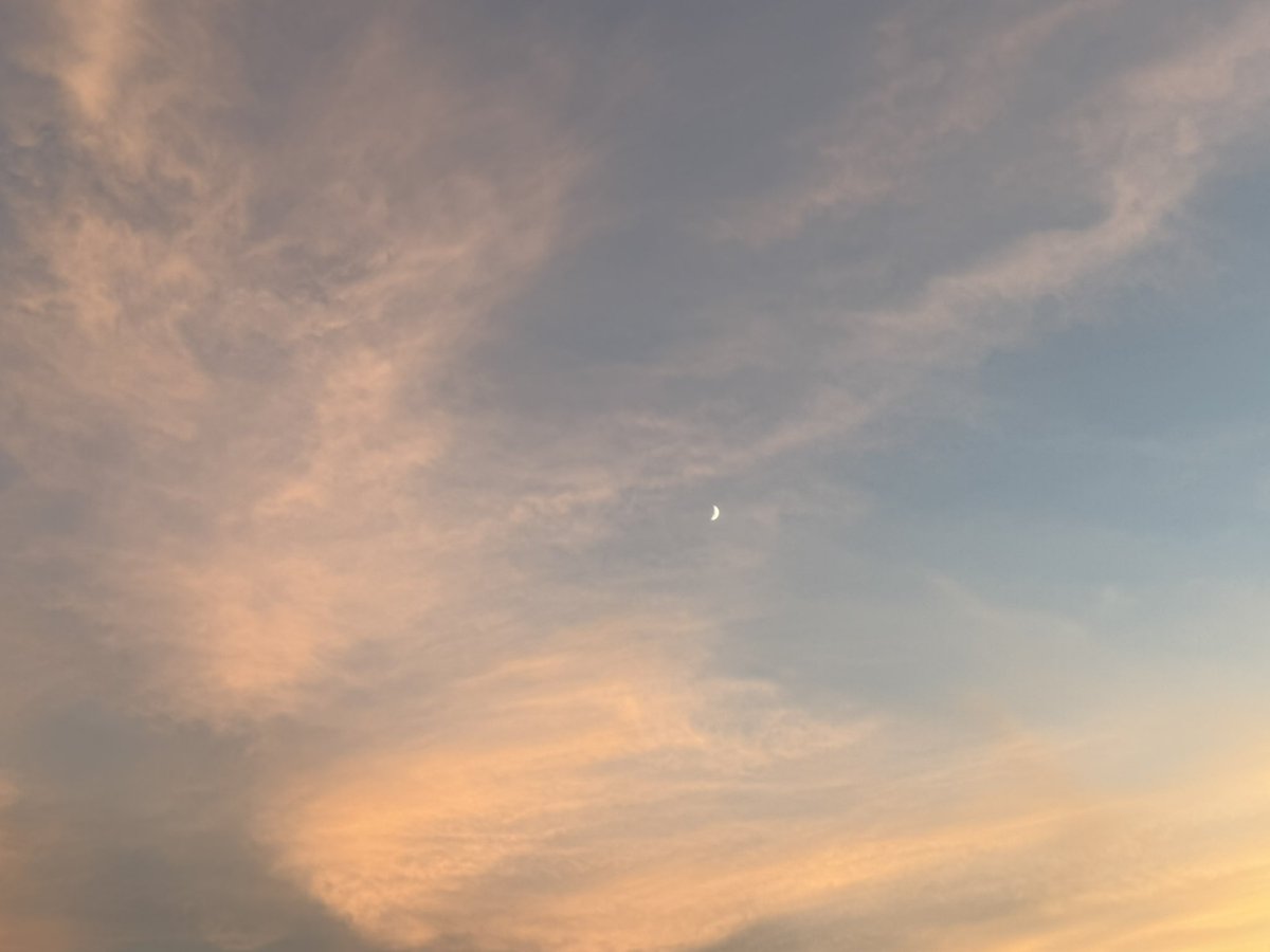 dayan0728's tweet photo. 久しぶりの夕焼け https://t.co/ByScPFrf10