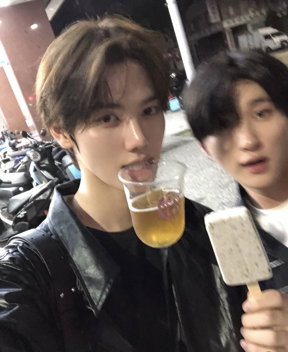 d_donggeul's tweet photo. 260818 #민희 인스타

🎵 최윤영 • 우리의 마음은 한여름처럼 뜨겁지만

그립다… https://t.co/L722DGPHao