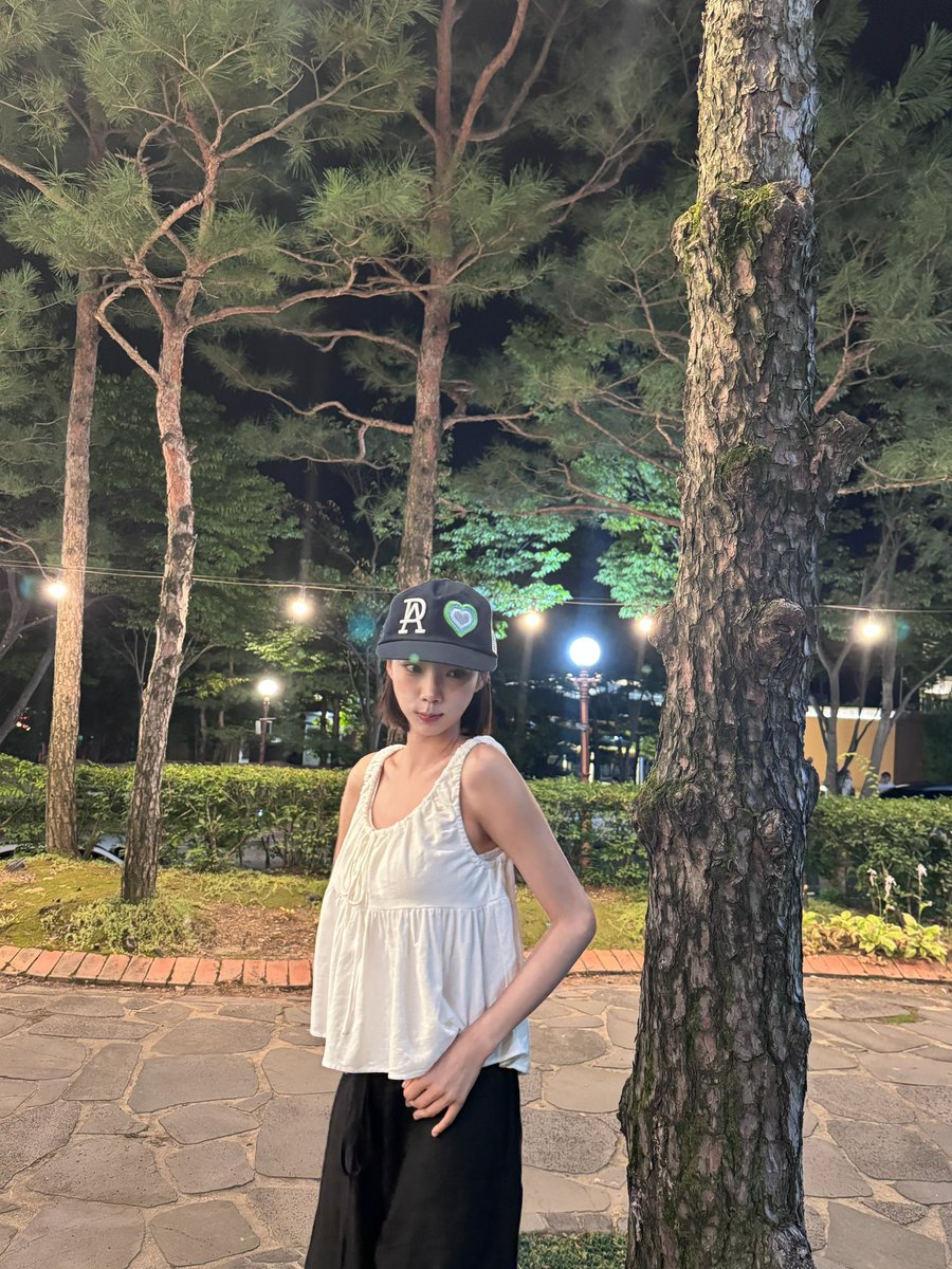 wjsn_2ma's tweet photo. 나는 단발이 잘어울리고 어깨가 예뻐서 민소매가 잘어울리는 소두여자를 좋아해 https://t.co/2D9wKMpBZH