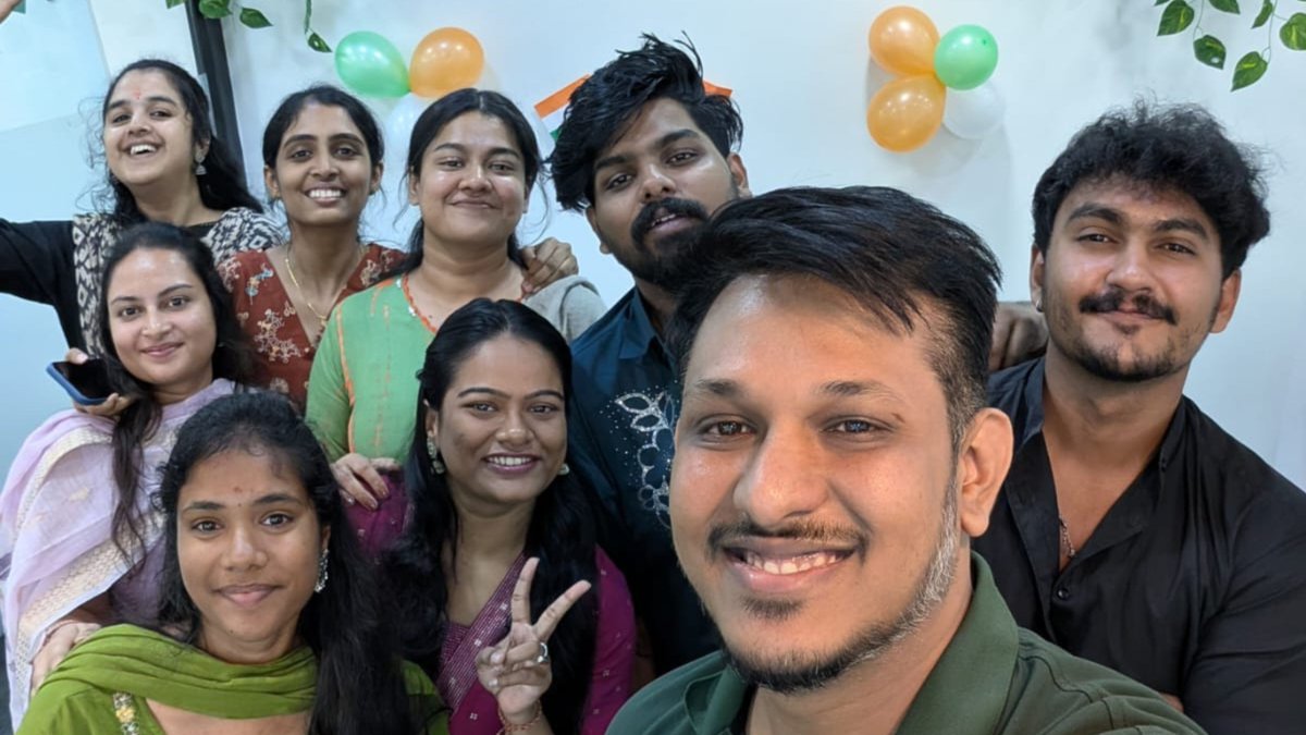 Success_Pact's tweet photo. 𝗣𝗿𝗶𝗱𝗲 𝗜𝗻 𝗘𝘃𝗲𝗿𝘆 𝗠𝗼𝗺𝗲𝗻𝘁

A glimpse of our Independence Day Celebration – Bangalore Edition, filled with pride, smiles, team spirit, and moments that brought us all together.

#IndependenceDay #SuccessPact #TeamSuccessPact #BangaloreEdition https://t.co/LrGbhyOLQC