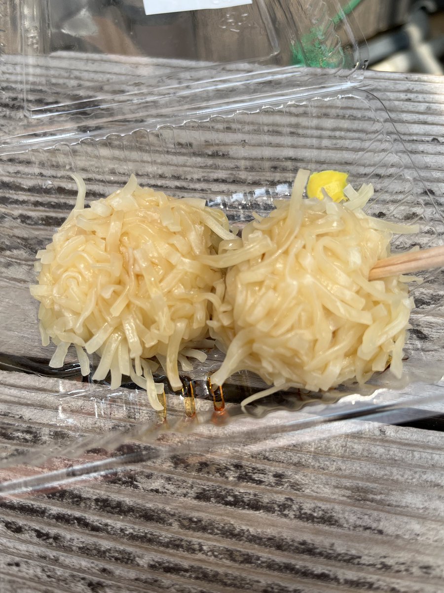 fukuchan0315's tweet photo. 萬坊のいかしゅうまい🦑

呼子で食べた中で一番美味かった😋

#萬坊
#呼子
#いか
#しゅうまい
#佐賀
#旅行 https://t.co/CJy2LAOLJE