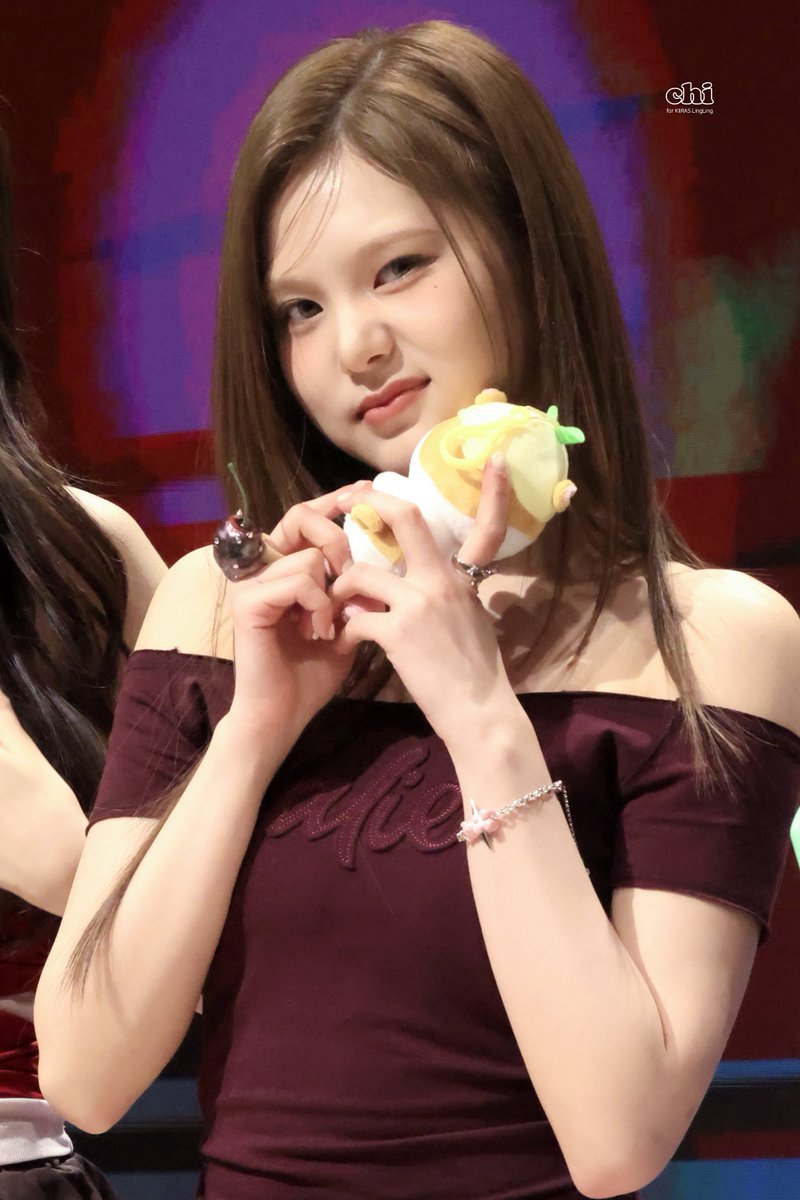lingling_kiiras's tweet photo. 260510 점프업 hq

쿠리링 ><

#키라스 #KIIRAS #링링 #LingLing https://t.co/LjHFnir7Xi