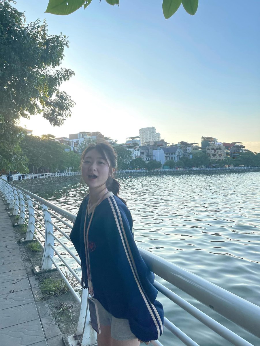 RoyalConneely's tweet photo. Hiya 🤗 Always remember: you are enough, and you’ve always been. Believe it. 🌟
fMXpKz https://t.co/anRmpMUlUb