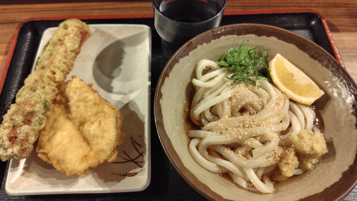 exp902d's tweet photo. ぶっかけ並＋ちくわ天＋とり天＝¥910- https://t.co/KwemFGnXdg