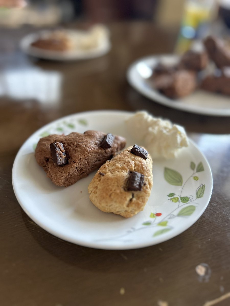 Tororo_konbucha's tweet photo. 全然浮上してない🥲︎
えいちゃむ家お泊まりでお菓子作りしてました🍪‼️ https://t.co/53RBaouyOR