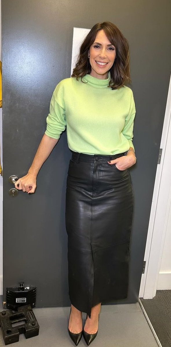 CelebFarm1's tweet photo. Susanna got me in the mood for an sexy older one, so here's the stunning Alex Jones https://t.co/5Gl0G7UdbP