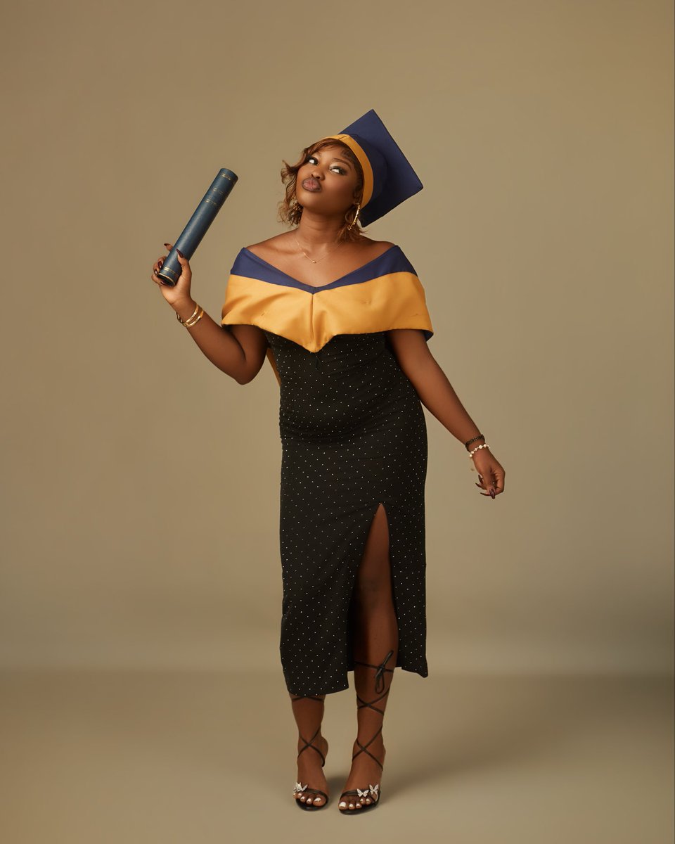 QejJackson's tweet photo. 18.08 ✨🎂🎓

One date. Two milestones.
Birthday + Master’s Convocation.
Grace did it. 🤍🥂

Happy Birthday to me 🥹❤️ https://t.co/8xNrXMddPm